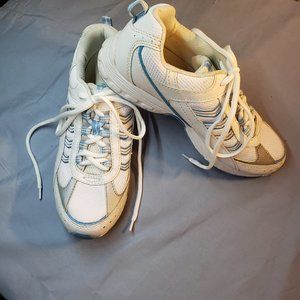 Danskin Now Tennis Shoes Size 8W
